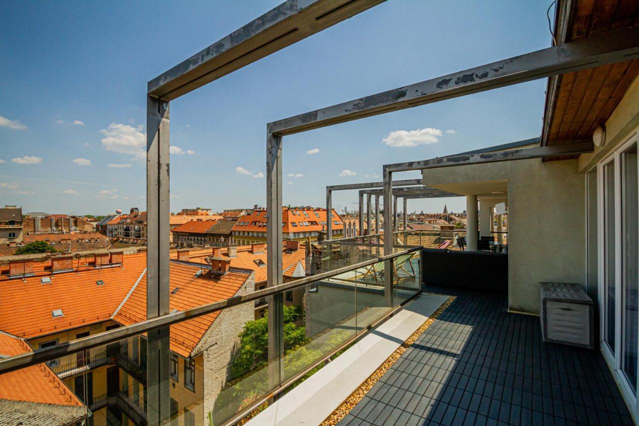 Luxury Apartment With Balcony In Downtown Budapest Exterior foto
