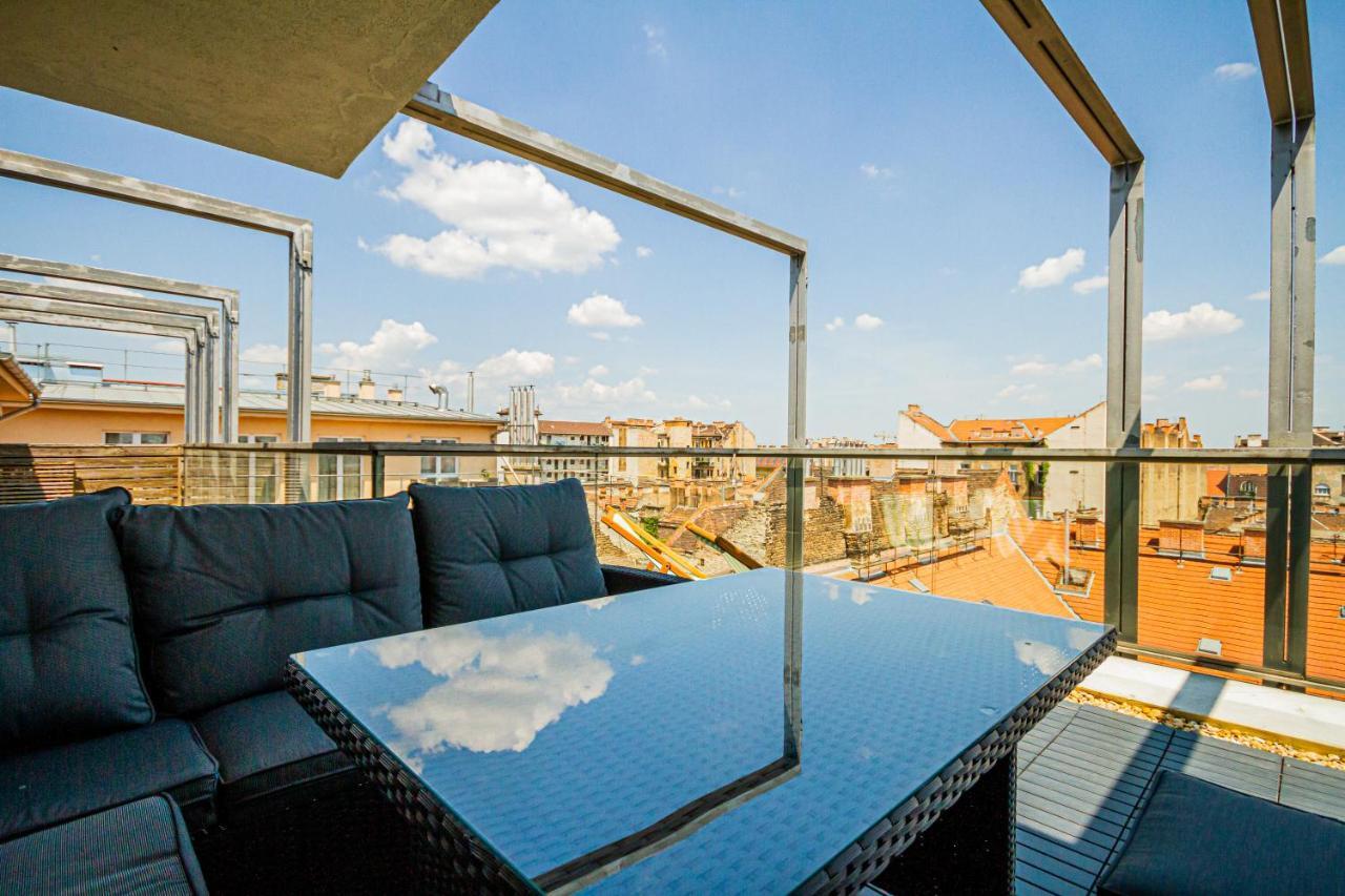Luxury Apartment With Balcony In Downtown Budapest Exterior foto